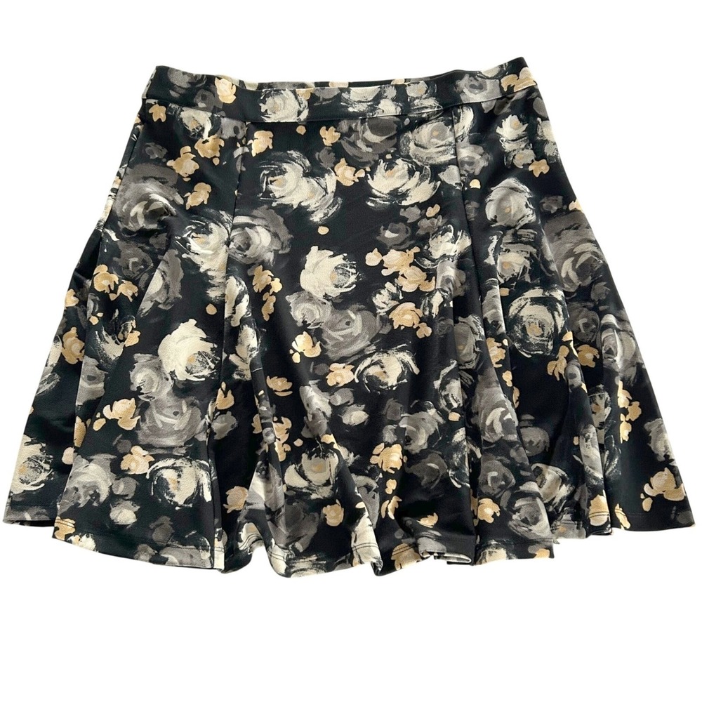 Isaac Mizrahi Live Skater Skirt Womens‎ LP Petite Black Floral Flared Stretch